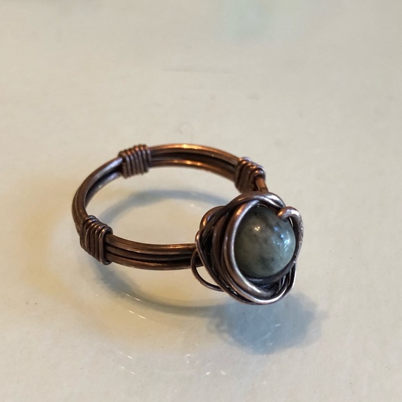 Handmade moonstone copper wire ring - Picture 1 of 3
